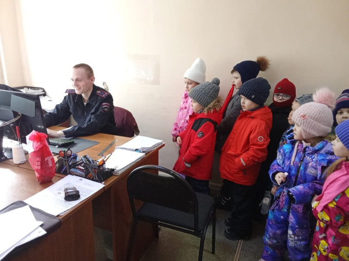 экскурсия в "Участковый пункт полиции экскурсия в "Участковый пункт полиции.